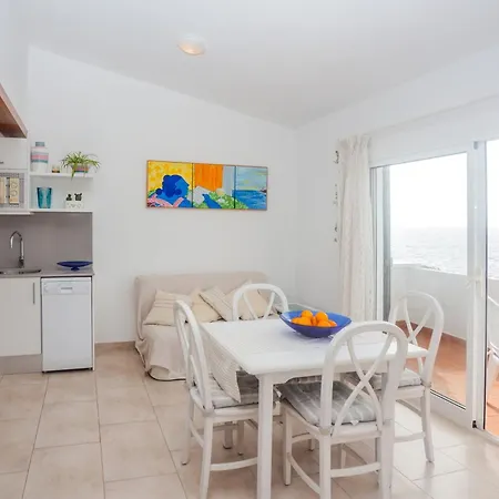 El Faro 8 Apartment